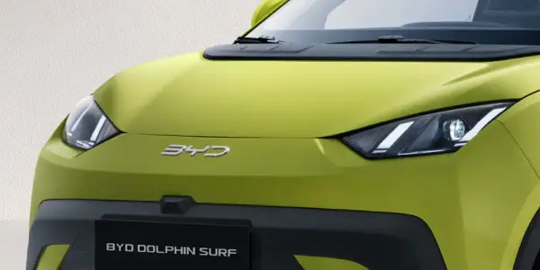 BYD DOLPHIN SURF lighting and rear spoiler