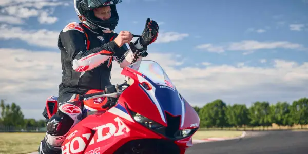 Honda CBR600RR chassis and supersport handling